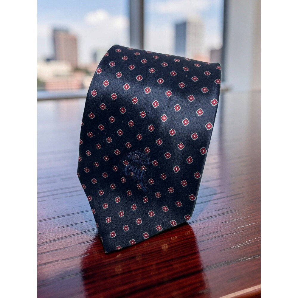 Countess Wara New York Tie Navy Red Geometric Embroidered Logo 55.5 x 3.5